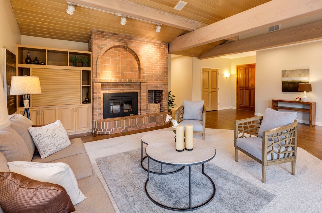 Living room with ambient lighting from candles and a table lamp